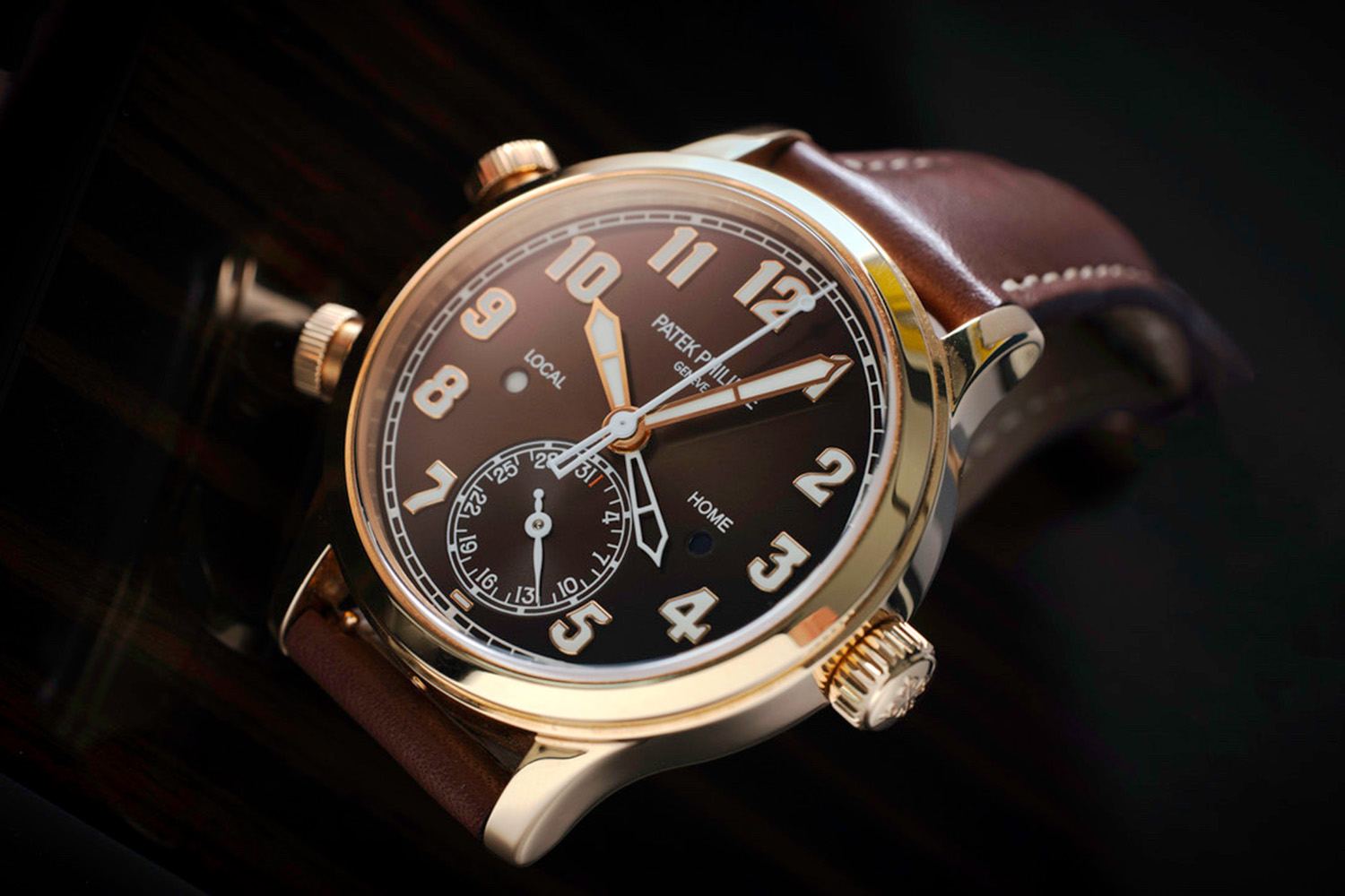 patek-philippe-calatrava-pilot-travel-time-7234r-001-pre-owned-for-sale